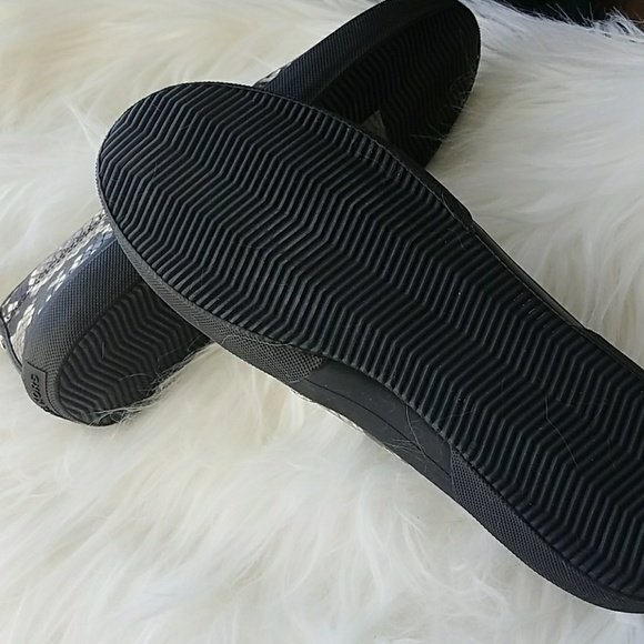 NEW Michael Kors python snakeskin gored sneakers - Picture 8 of 8